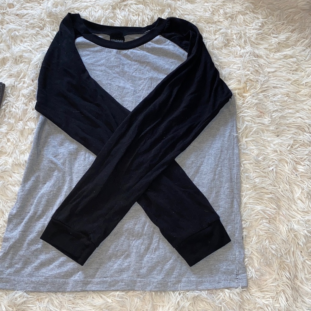youth 16/18 grey/black long sleeve tee